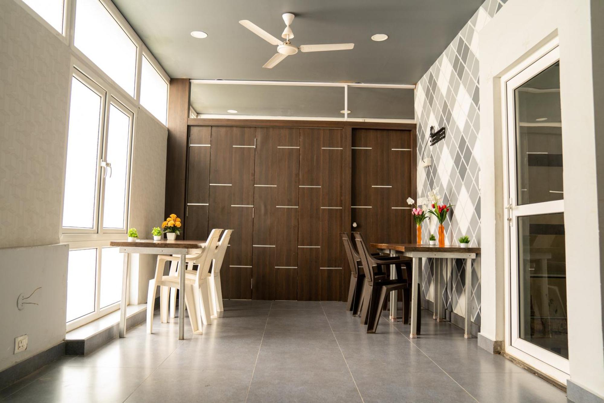 Seasons Suites Jp Nagar Bangalore Rum bild